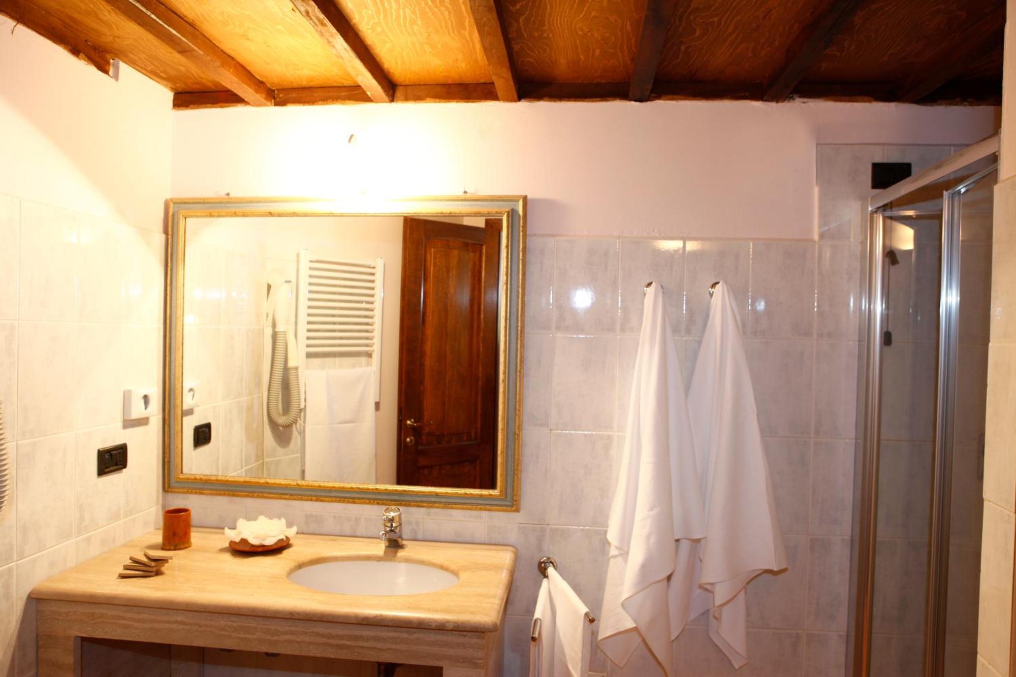 Il Poggio Dei Pettirossi Guest House Bevagna Phòng bức ảnh